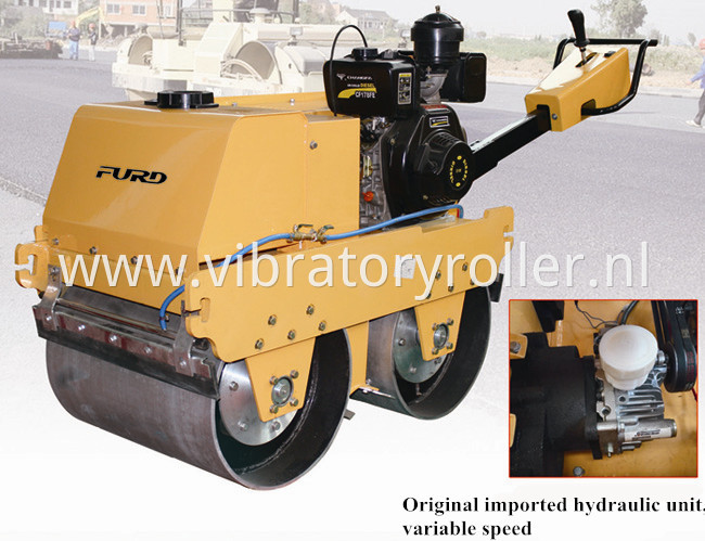 Vibratory road roller (1)